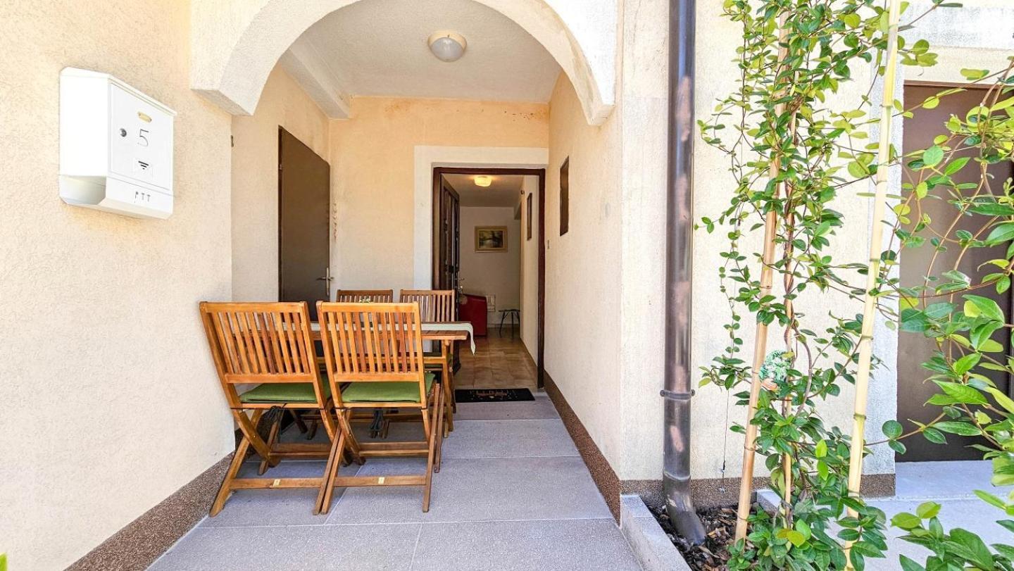 Maja One Apartment Novigrad  Bagian luar foto